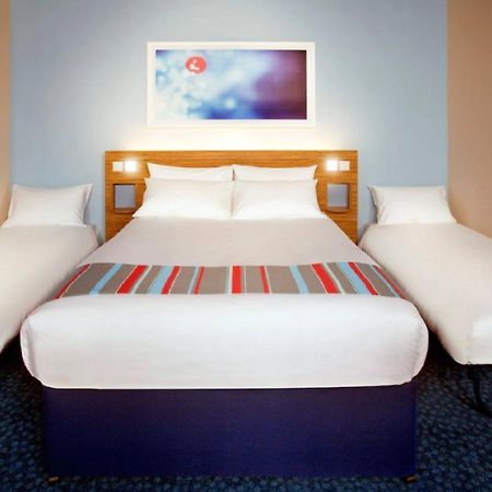 แทรเวลลอดจ์ ลัดโลว์ วูฟเฟอร์ตัน Hotel ลุดโลว์ ภายนอก รูปภาพ